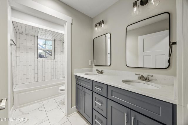 1000 Perch Drive, Knoxville, TN 37922