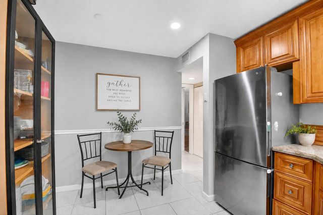 14 Via De Casas Sur 104, Boynton Beach, FL 33426