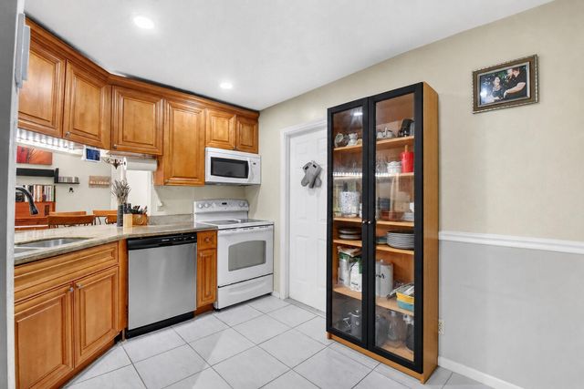14 Via De Casas Sur 104, Boynton Beach, FL 33426