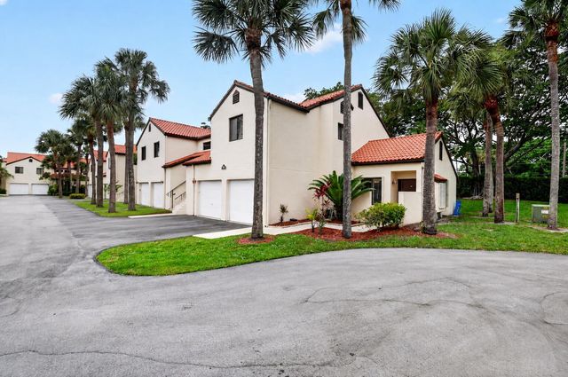 14 Via De Casas Sur 104, Boynton Beach, FL 33426
