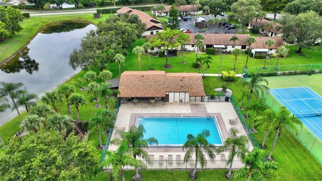 14 Via De Casas Sur 104, Boynton Beach, FL 33426