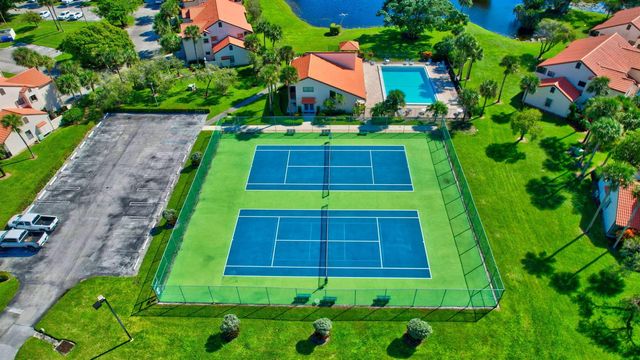 14 Via De Casas Sur 104, Boynton Beach, FL 33426