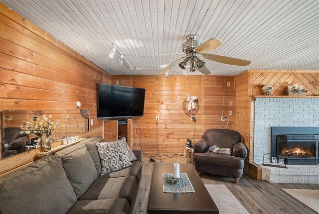 11422 Lakeshore Drive, Lakeview, MI 48850