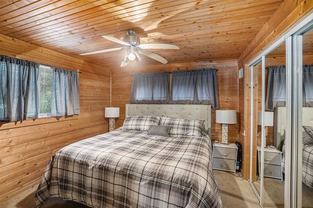 11422 Lakeshore Drive, Lakeview, MI 48850