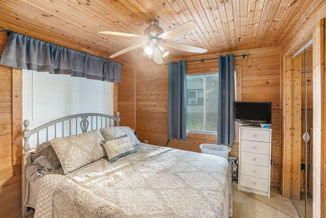 11422 Lakeshore Drive, Lakeview, MI 48850