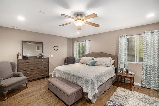 11422 Lakeshore Drive, Lakeview, MI 48850