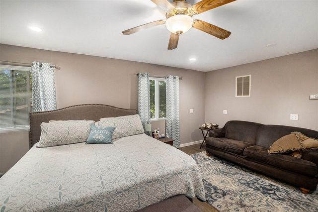 11422 Lakeshore Drive, Lakeview, MI 48850