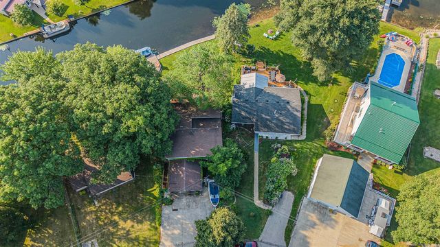 11422 Lakeshore Drive, Lakeview, MI 48850