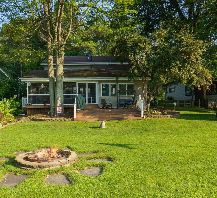 11422 Lakeshore Drive, Lakeview, MI 48850