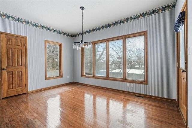 1704 Summit Hill Circle, Lee's Summit, MO 64081