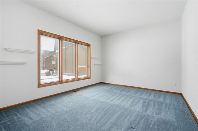 1704 Summit Hill Circle, Lee's Summit, MO 64081