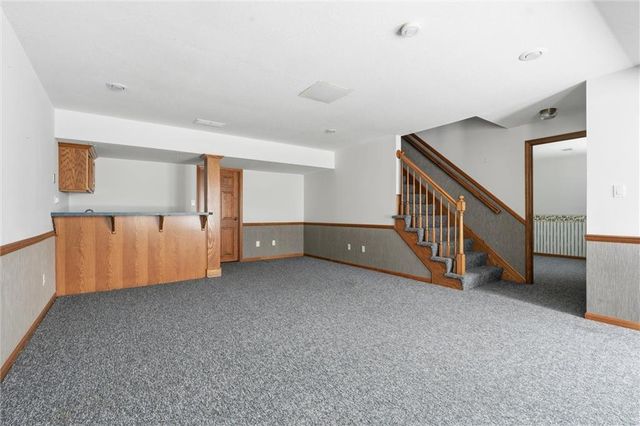 1704 Summit Hill Circle, Lee's Summit, MO 64081