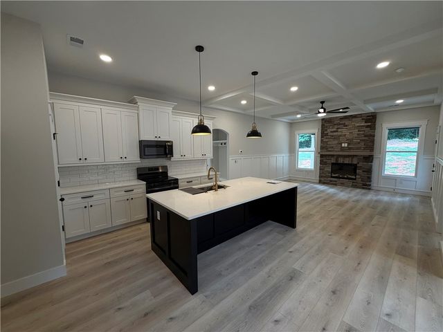 135 Westwood Circle, Anderson, SC 29621