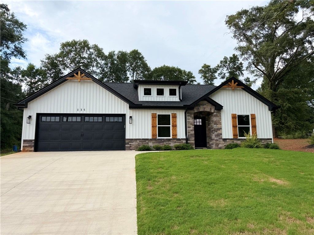 135 Westwood Circle, Anderson, SC 29621