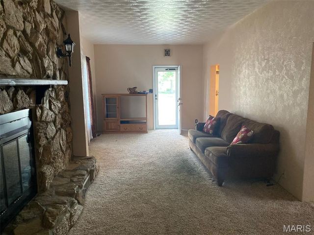 464 S Mill Street, Nashville, IL 62263