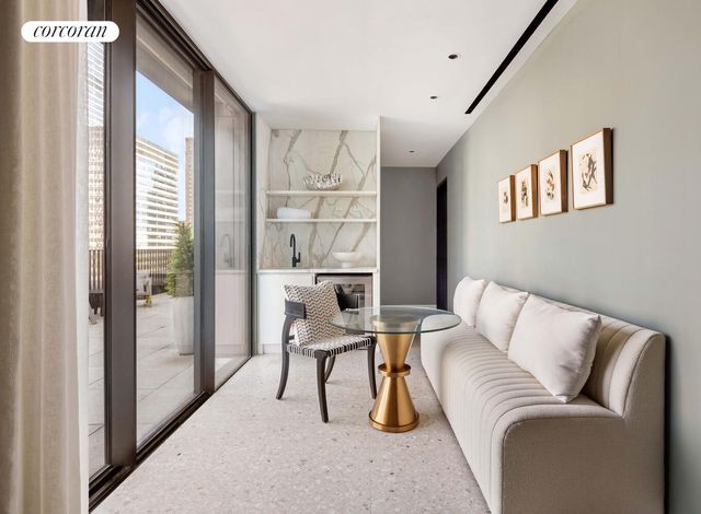 16 W 40TH Street PHN, New York City, NY 10018