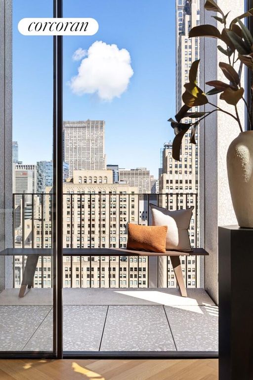 16 W 40TH Street PHN, New York City, NY 10018