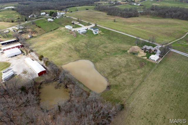 7633 Highway F, Perryville, MO 63775