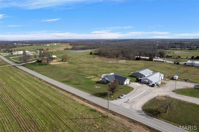 7633 Highway F, Perryville, MO 63775