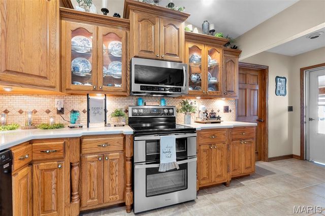 7633 Highway F, Perryville, MO 63775