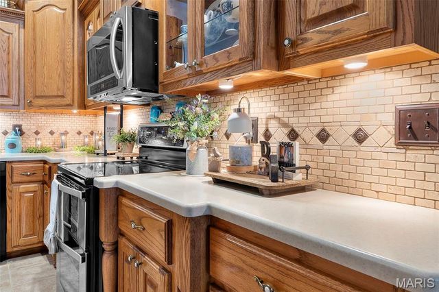 7633 Highway F, Perryville, MO 63775