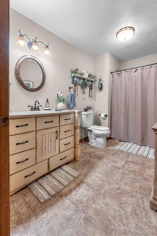 7633 Highway F, Perryville, MO 63775