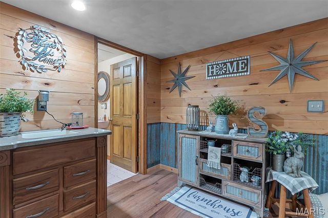 7633 Highway F, Perryville, MO 63775