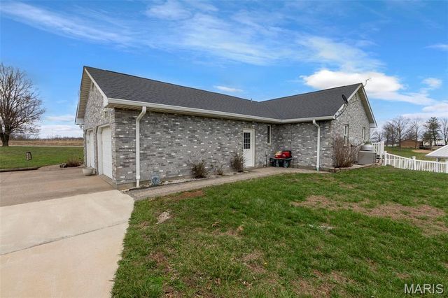 7633 Highway F, Perryville, MO 63775