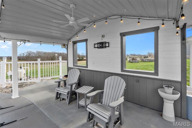 7633 Highway F, Perryville, MO 63775