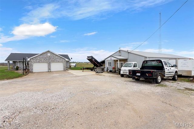 7633 Highway F, Perryville, MO 63775