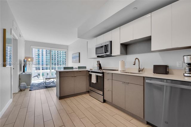 321 NE 26th St 816, Miami, FL 33137