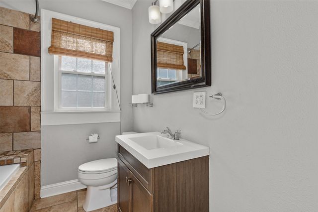 3423 Broadmoor Boulevard, Shreveport, LA 71105