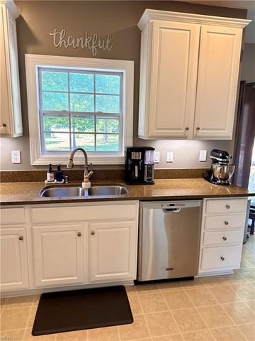 104 Woodhaven DR, Suffolk, VA 23435