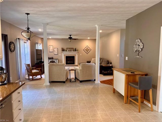 104 Woodhaven DR, Suffolk, VA 23435