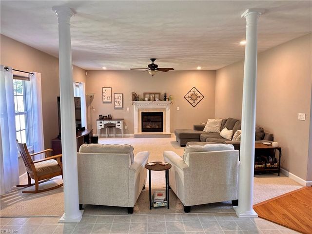 104 Woodhaven DR, Suffolk, VA 23435
