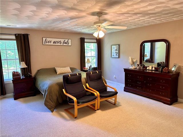 104 Woodhaven DR, Suffolk, VA 23435
