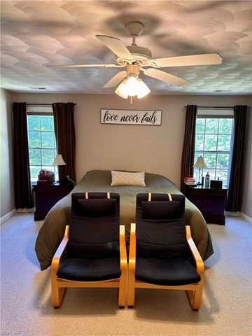 104 Woodhaven DR, Suffolk, VA 23435