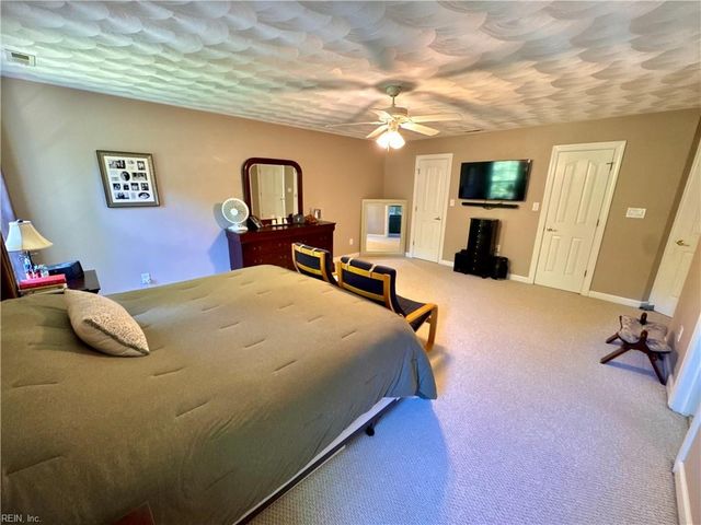 104 Woodhaven DR, Suffolk, VA 23435