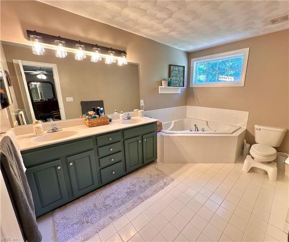 104 Woodhaven DR, Suffolk, VA 23435