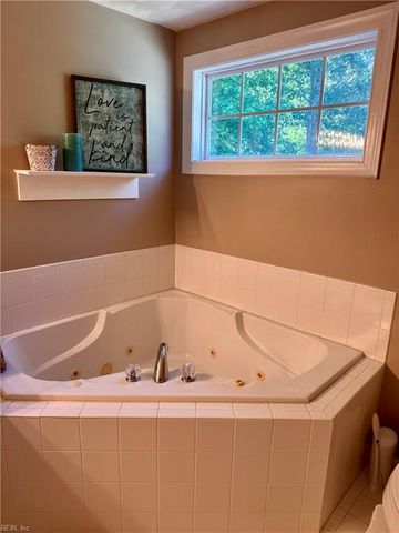 104 Woodhaven DR, Suffolk, VA 23435