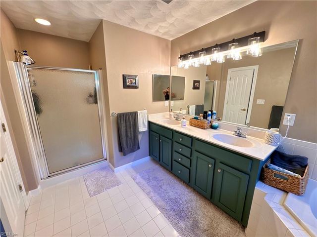 104 Woodhaven DR, Suffolk, VA 23435