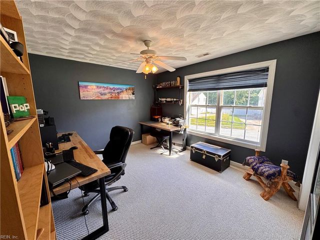 104 Woodhaven DR, Suffolk, VA 23435