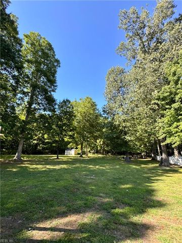 104 Woodhaven DR, Suffolk, VA 23435