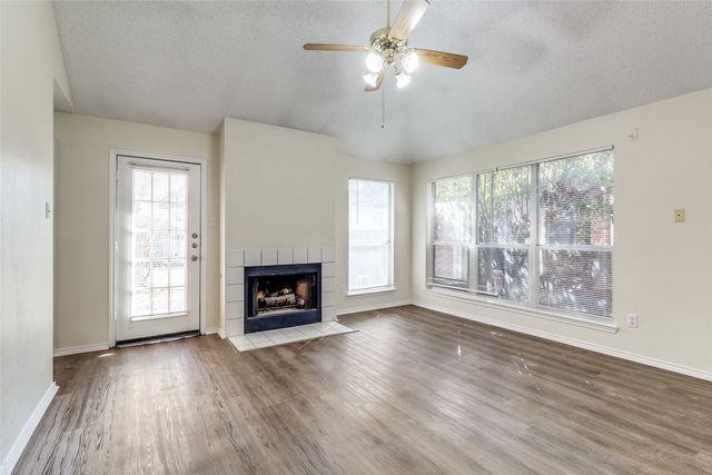 718 Indianpaint Drive, Mesquite, TX 75149