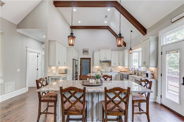 617 Skyland Drive, Hoschton, GA 30548