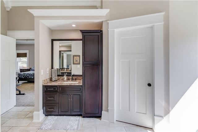 617 Skyland Drive, Hoschton, GA 30548