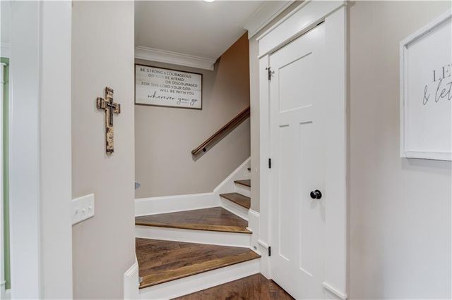 617 Skyland Drive, Hoschton, GA 30548