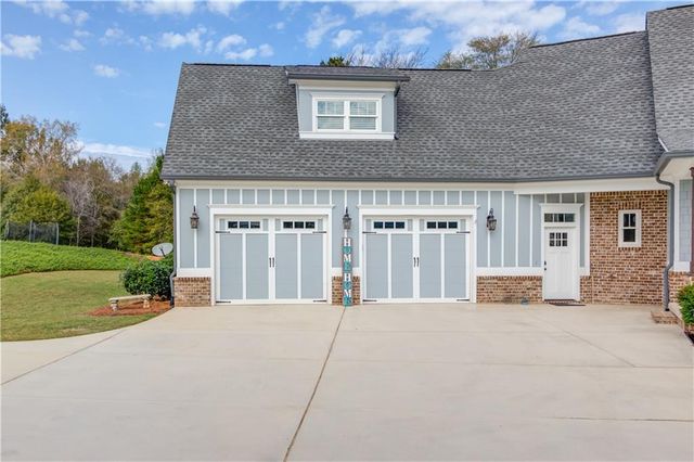 617 Skyland Drive, Hoschton, GA 30548