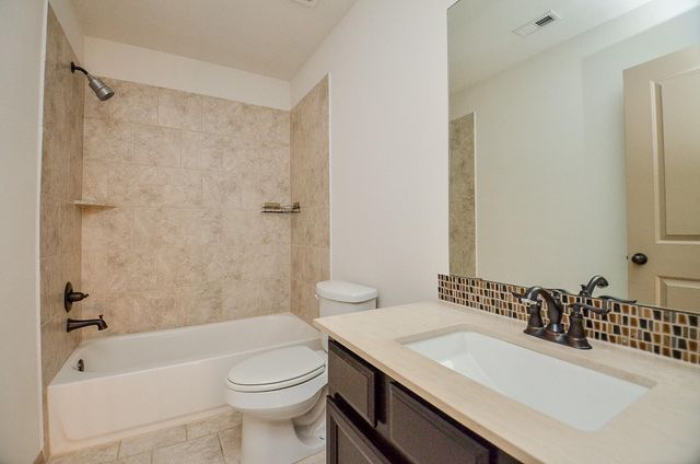 31171 Pecan Creek Drive, Brookshire, TX 77423