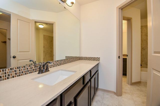 31171 Pecan Creek Drive, Brookshire, TX 77423